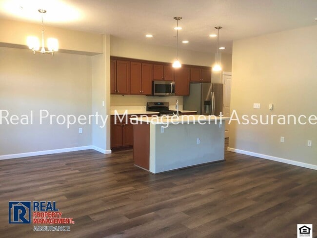 Photo - 10651 NE Red Wing Way