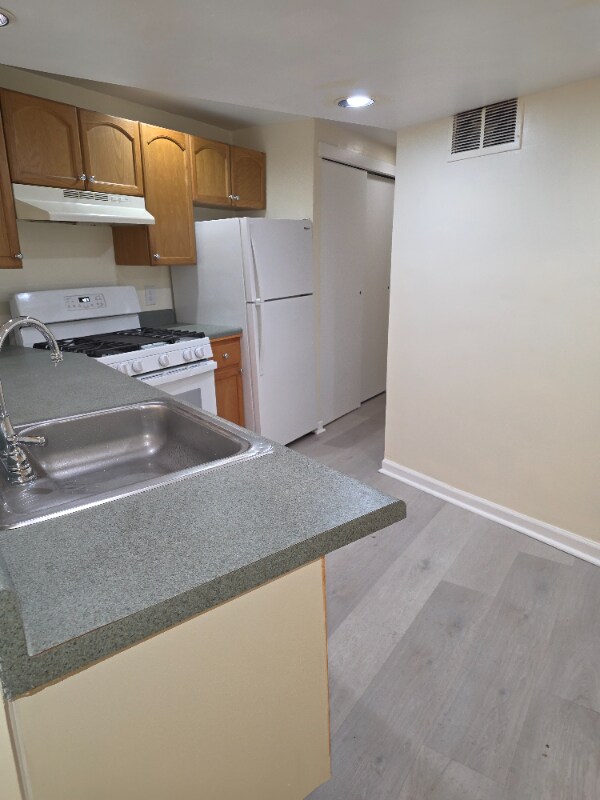 Photo - 437 State St Unit 2