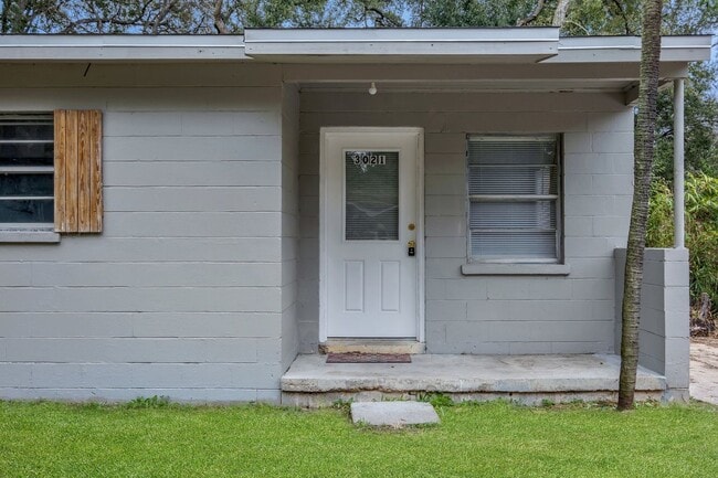 Photo - 3021 S Meridian St