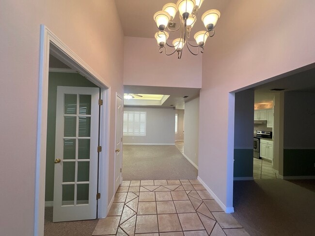 Photo - 721 Jeanie Dr