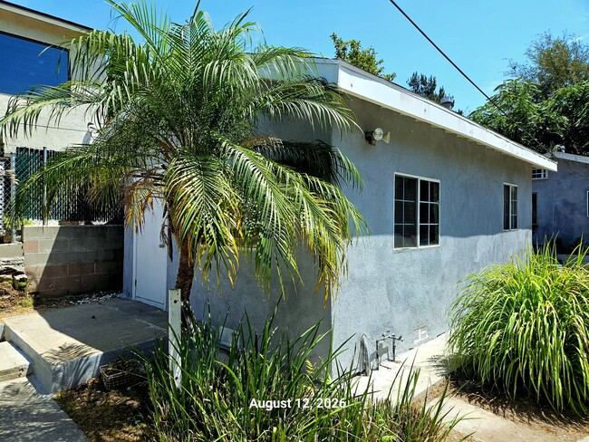 Side View - 1356 Neola St