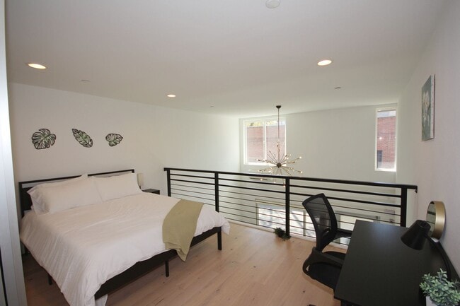 Photo - Modern Loft In Prime Wallingford Location!