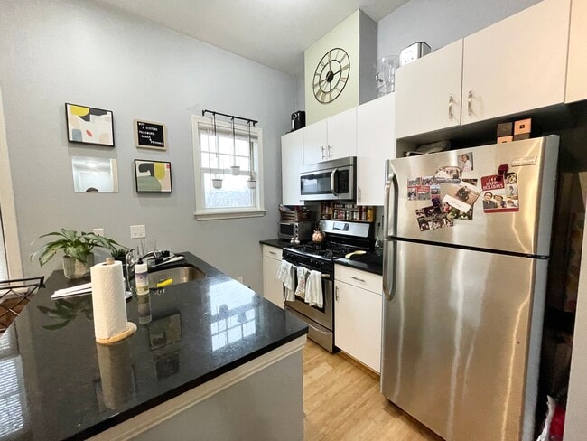 Photo - 225 W 3rd St Unit F