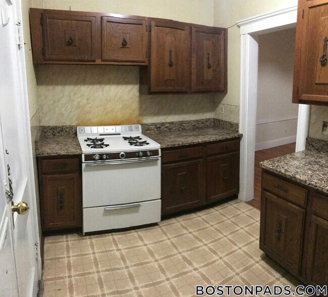 Photo - 94 Maple St Unit 1