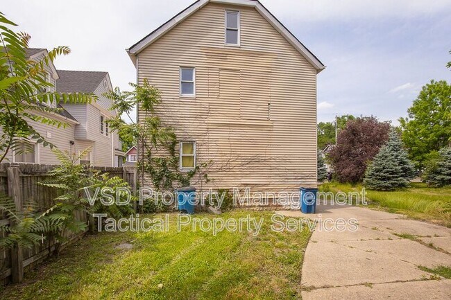 6924 Claasen Ave Unit Up