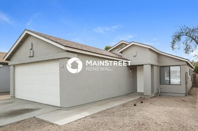 Photo - 3 Bedroom Pet-Friendly Home in Phoenix, AZ with Main Street Renewal
