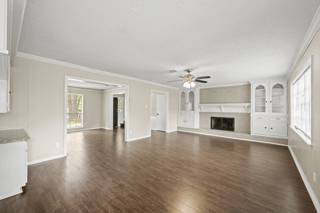 Photo - 1123 Marne Ln