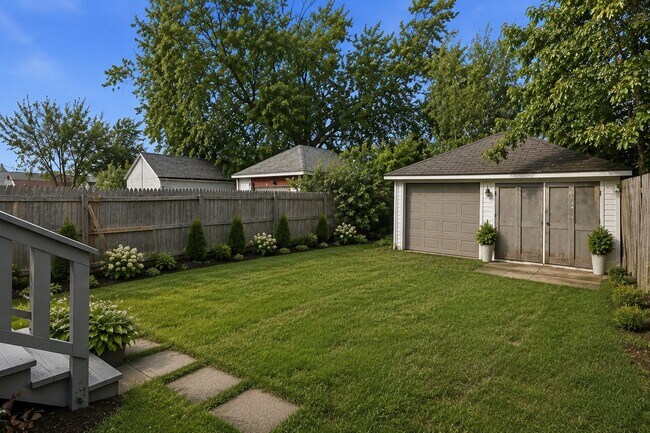Photo - 107 Ullman St