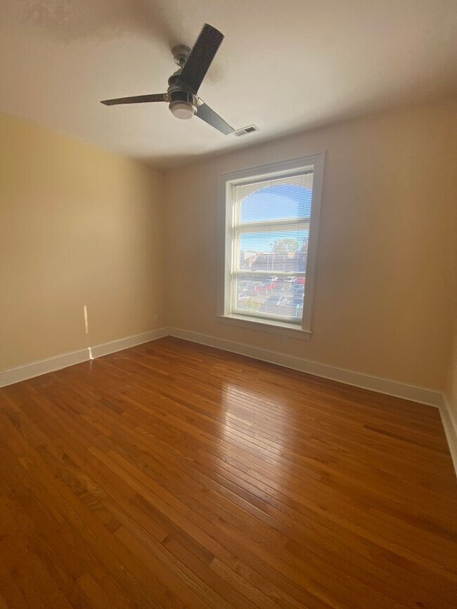 Photo - Beautiful 2 Bed 1 Bath in THE GROVE! Unit 4351 Manchester Ave Apt C