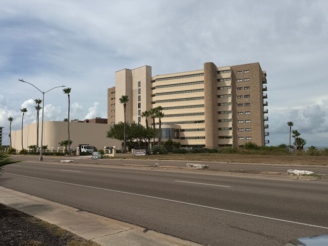 4350 Ocean Dr