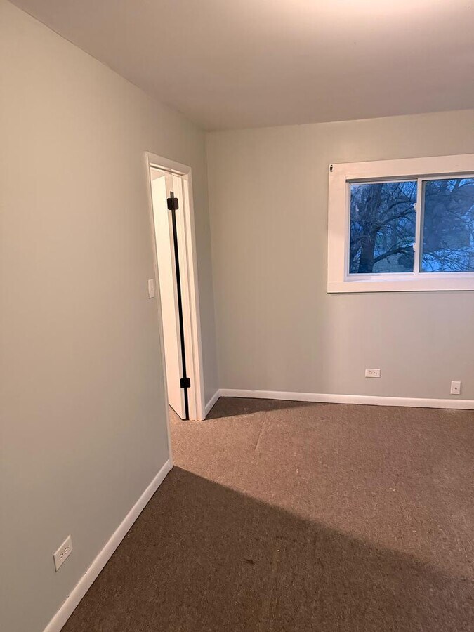 Photo - 1908 Moore Ave