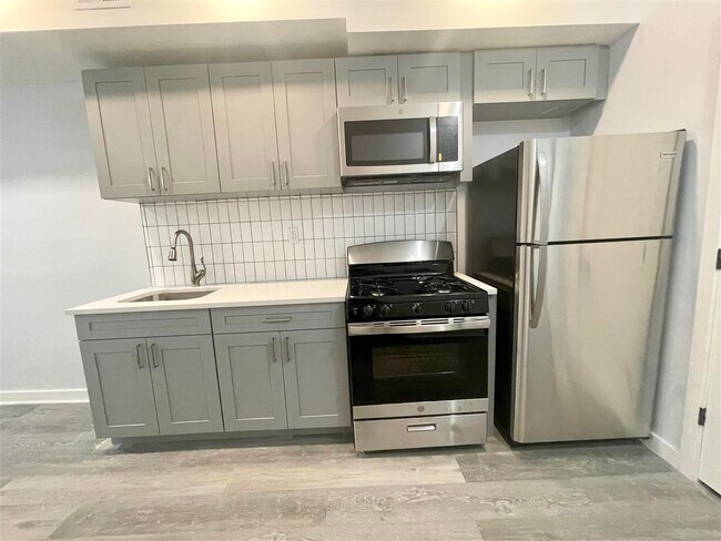 Photo - 86 Sherman Ave Unidad 1