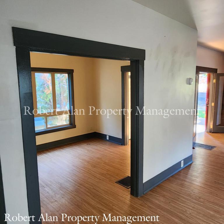 Photo - 207 NW 5th St