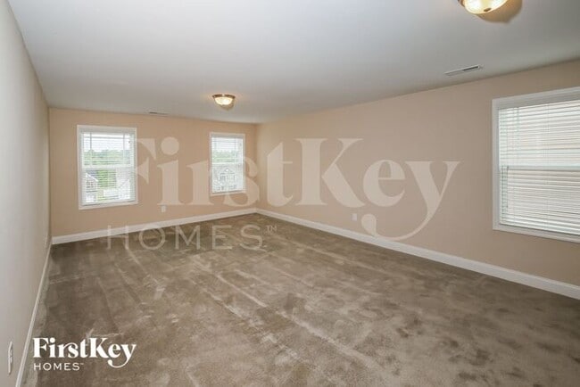 Photo - 732 Breeders Cup Dr