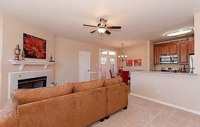 Photo - 310 Primrose Ln