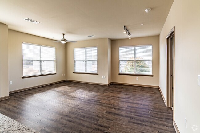 2BR, 2BA 1252SF Living Room - 909 Flats