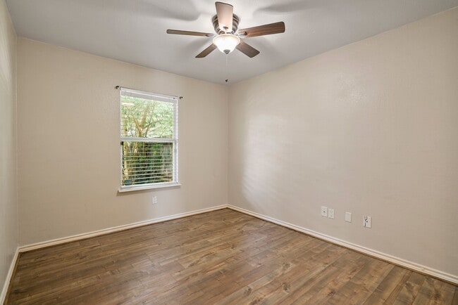 Building Photo - 1631 Quail Run