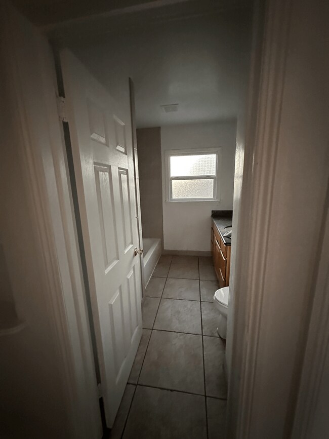 Photo - 5 Oakdale Dr