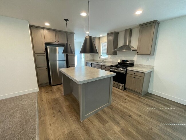 Building Photo - 5427 Edgewood Ln