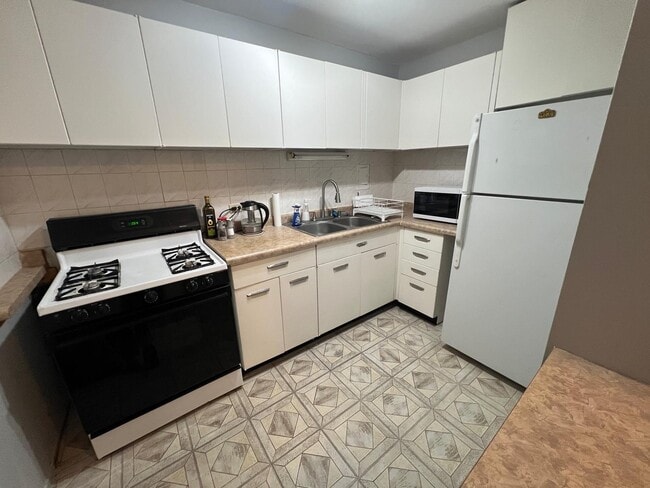 Photo - 1400 E 55th Pl Unit 411S