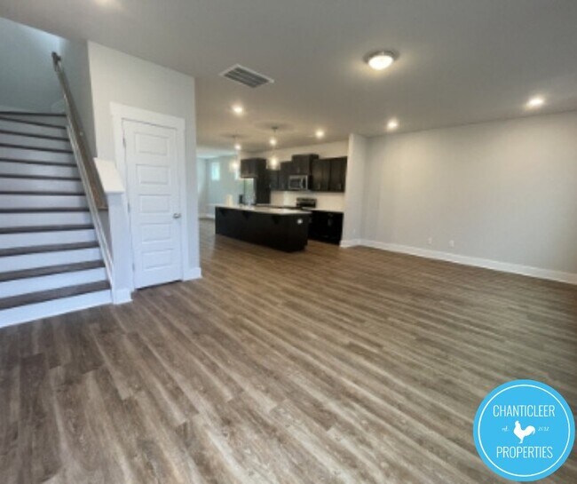 Photo - 932 Arcadia Hl St