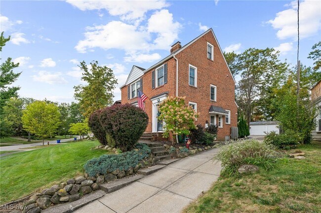 Photo - 2244 Edgerton Rd