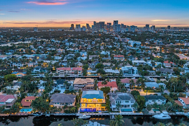 Photo - 408 Coral Way