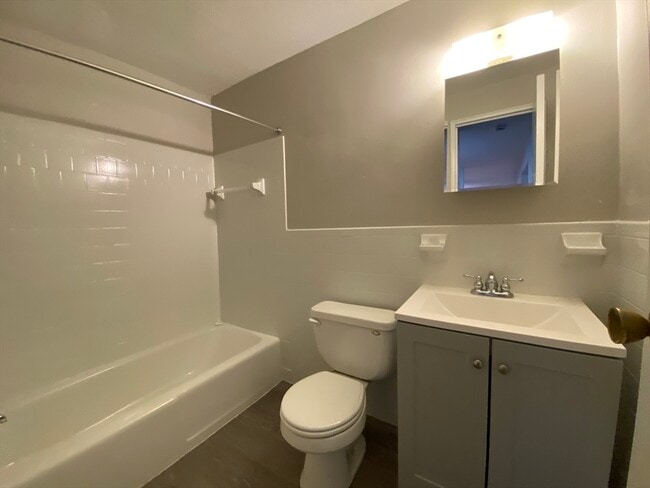 Photo - 55 Elmwood Park Unit 4