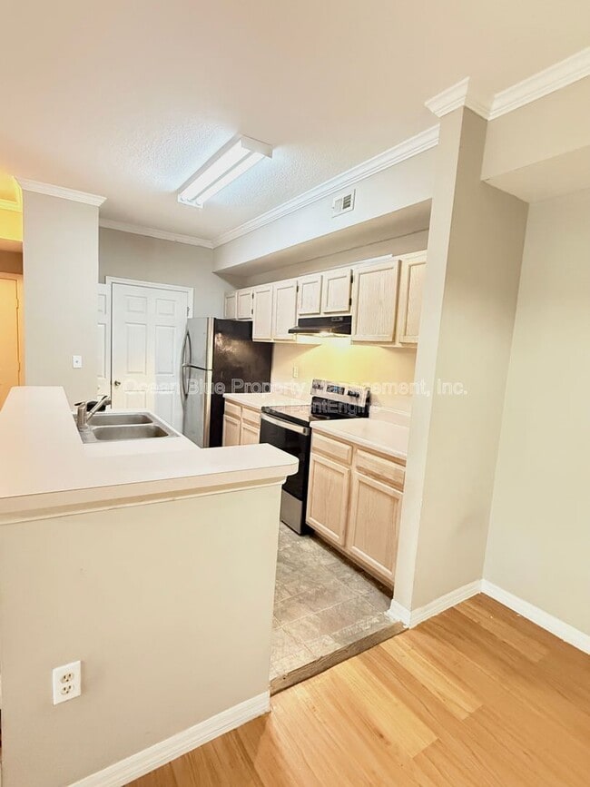 Photo - 5606 Pinnacle Heights Cir Unit 205