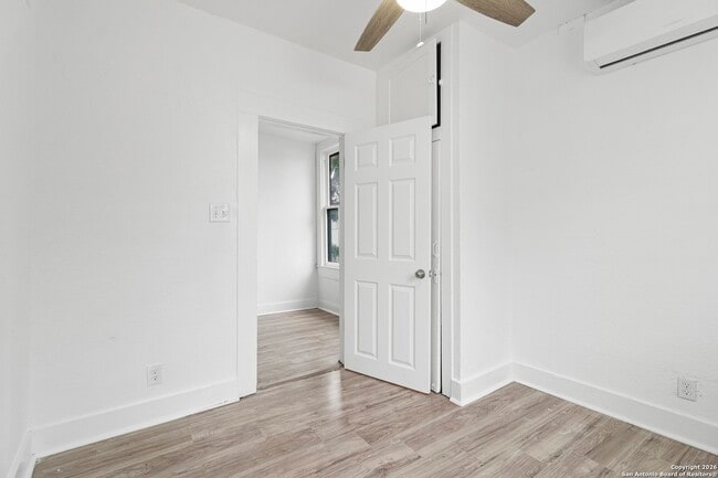 Photo - 2106 Saunders Ave