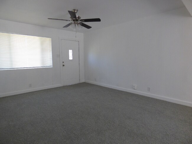 Photo - 901 Rein Ave