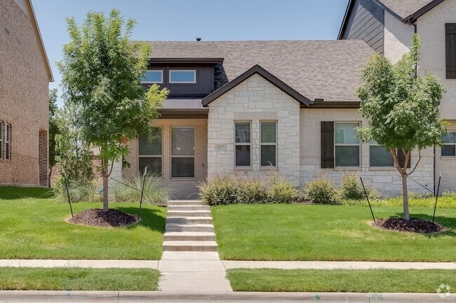 Building Photo - 1237 Pebblebrook Dr Rental