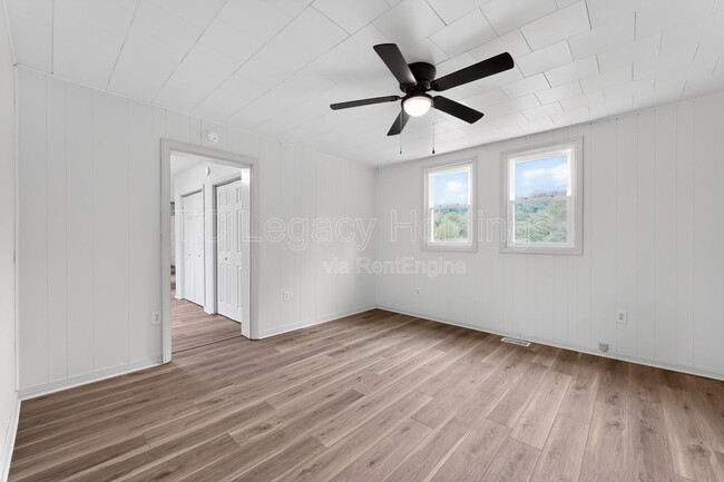 Photo - 2311 Henderson Ave