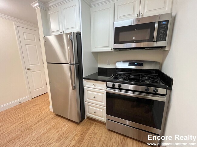 Photo - 12 Chauncy St