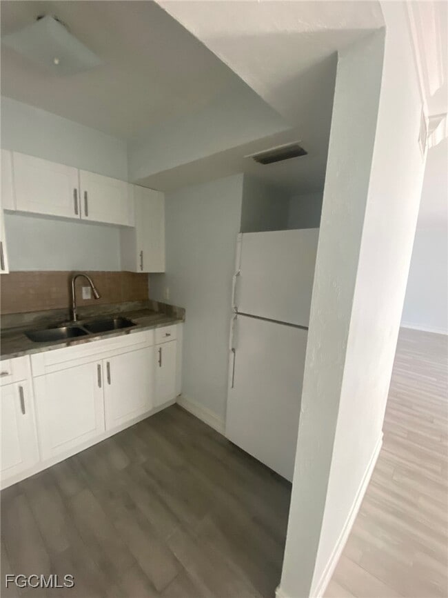 Photo - 1830 Maravilla Ave Unit 709