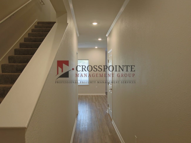 Photo - Stunning 2 Bed 2.5 Bath 1 Car Garage Townhome in Tyler!