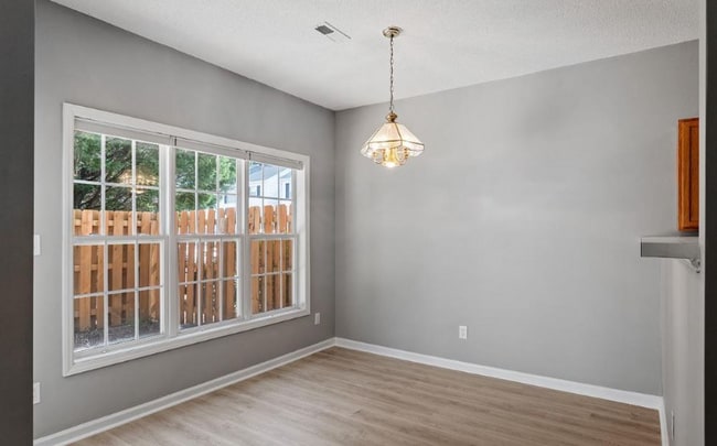Photo - 107 Fox Trail Ln
