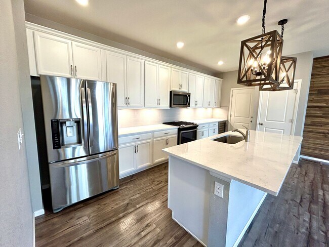 Photo - Better Than New! Stunning 4-year old Home Corner End-Unit with High-End Finishes