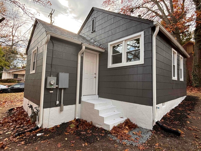 Photo - 415 E Twenty-Seventh St