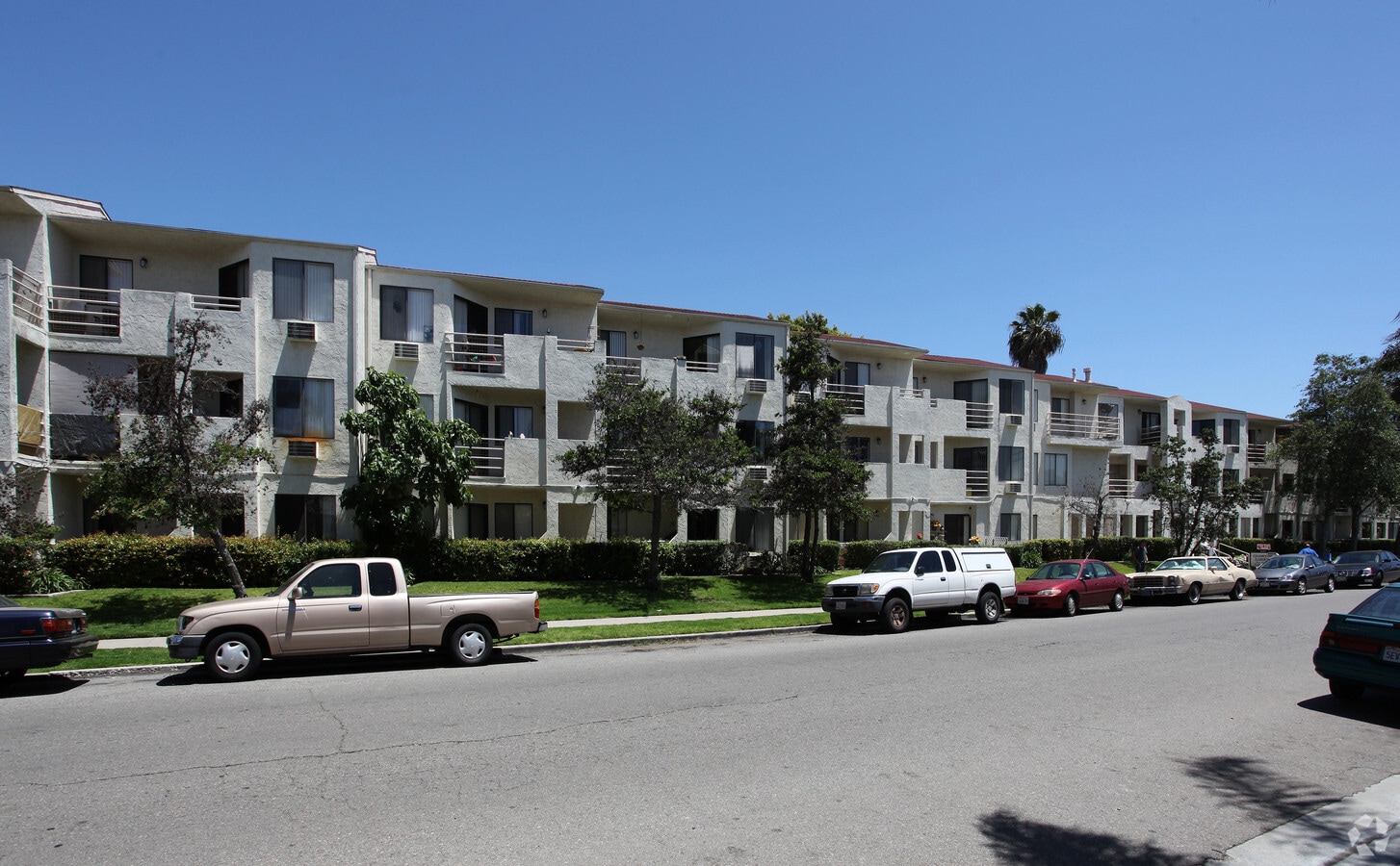 Parking Area - Chamoune Gardens