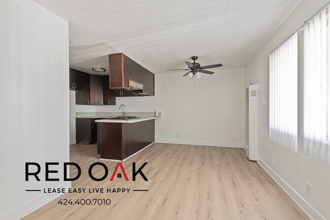 Photo - ~$400 OFF Each Month + 1 Month Free Parkin... Unidad 1