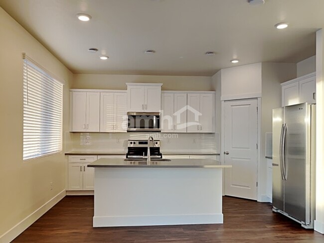 Photo - 7688 Mardale Ln