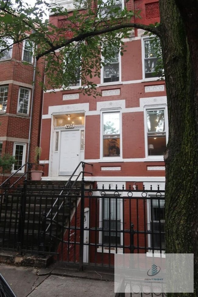 Photo - 1425 N Bosworth Ave