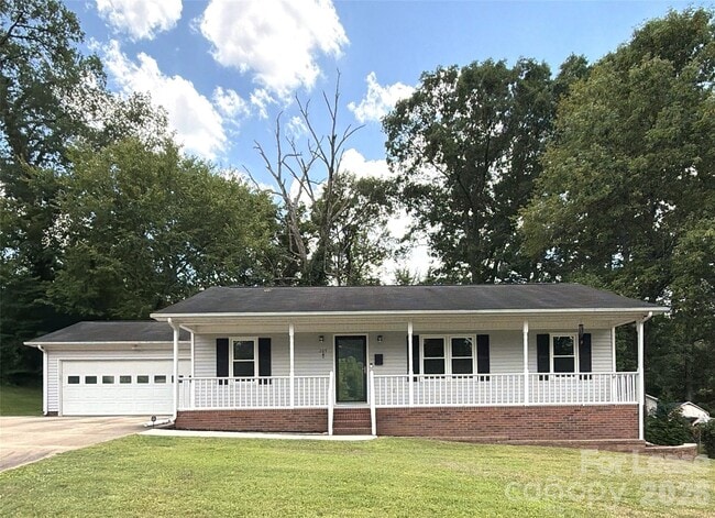 Building Photo - 205 W Nims Ave