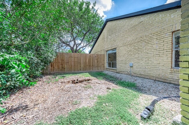 10230 Trade Winds Dr