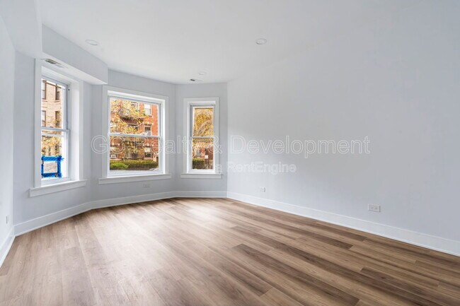 Photo - 3744 N Wilton Ave Unit 1S
