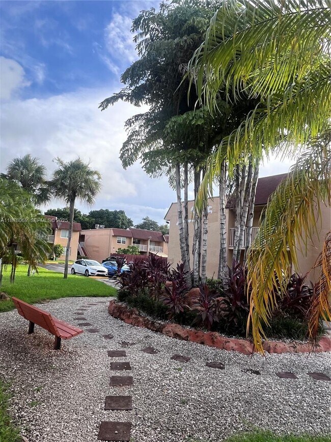 Building Photo - 9970 SW 88th St Unit 903-9