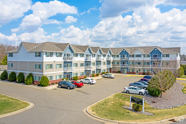 Building Photo - Keeneland Village Apartments