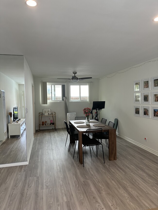 Photo - 605 Barrington by Wiseman