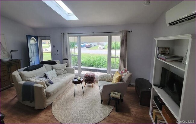 Photo - 20 Princeton St